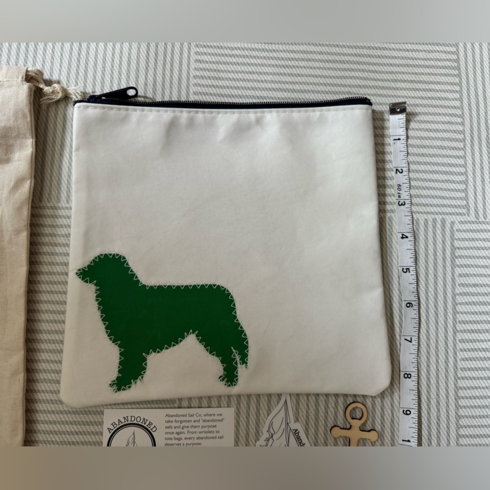 Abandoned Sail Co Bag with Dog NEW - Picture 4 of 5